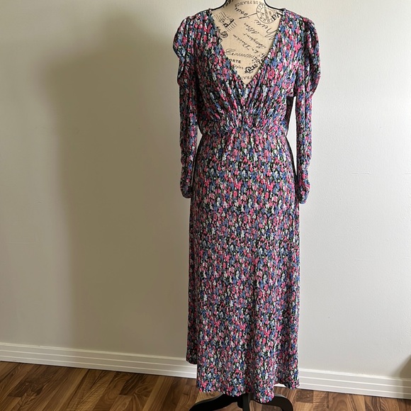 🚨Floral Long Sleeve Dress by MNG size 4 - Picture 4 of 9